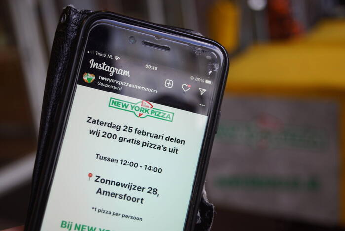 Pizzaria geeft gratis pizza's als wervingscampagne