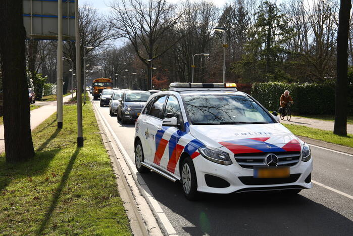 Flinke schade bij botsing tussen twee auto's