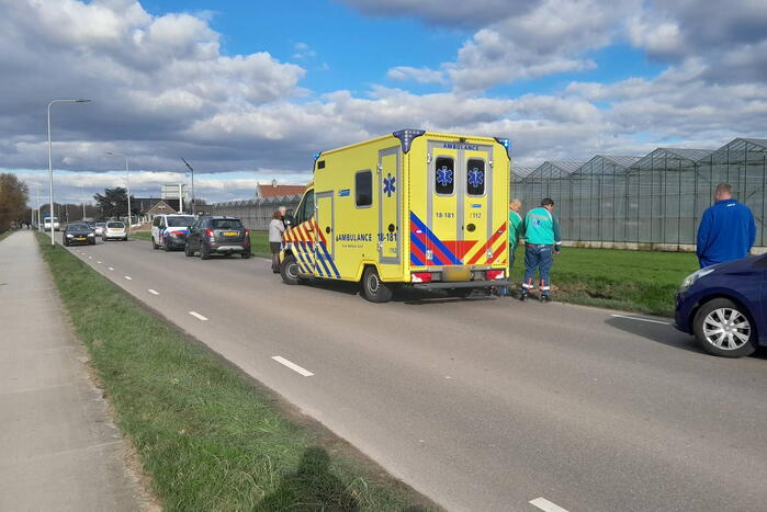 Automobilist raakt van de weg belandt in sloot