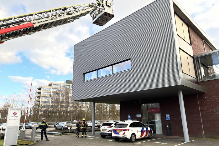 Brandweer doet onderzoek naar brand