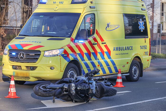 Motorrijder gewond bij eenzijdig ongeval
