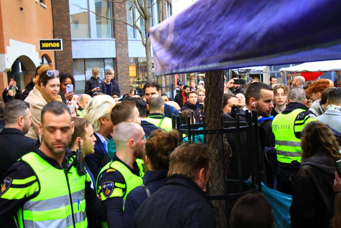 Bezoek Geert Wilders trekt veel bekijks