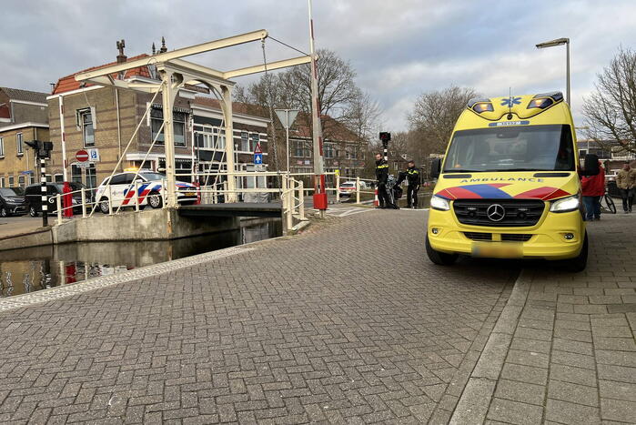 Fietser gewond na te water raken