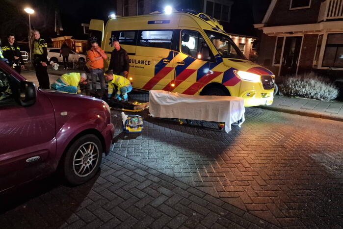 Scooter met twee opzittenden aangereden