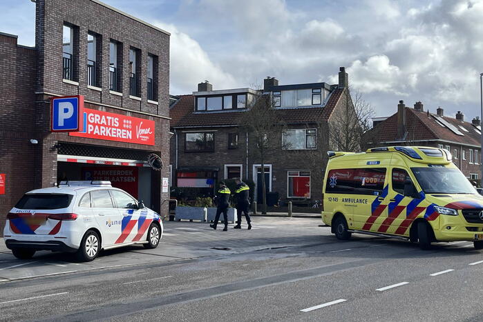 Voetganger gewond bij botsing met auto