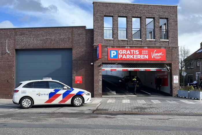 Voetganger gewond bij botsing met auto