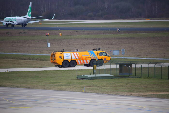 Vliegtuig krijgt klapband tijdens landing