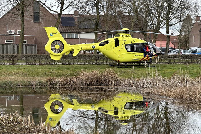 Persoon gewond na val in woning