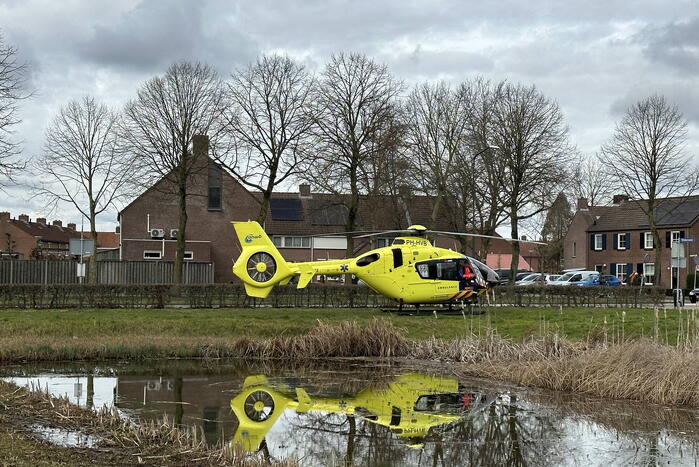 Persoon gewond na val in woning