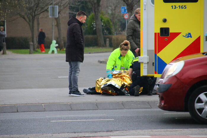 Scooterrijder gewond bij botsing met auto