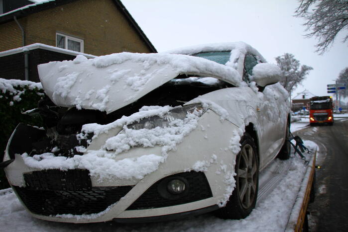 Flinke schade bij botsing op kruising