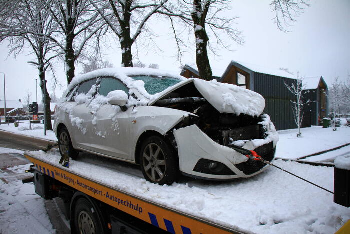 Flinke schade bij botsing op kruising
