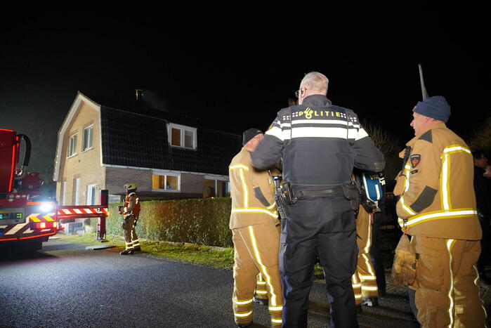 Brand in schoorsteen van woning