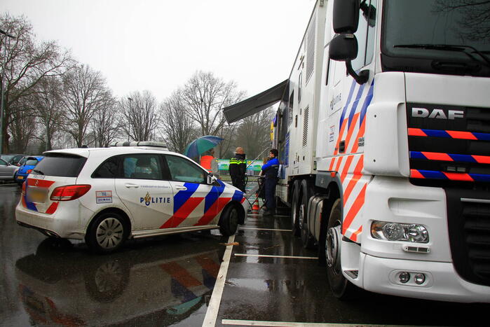 Mobiel Media Lab op parkeerterrein Lidl