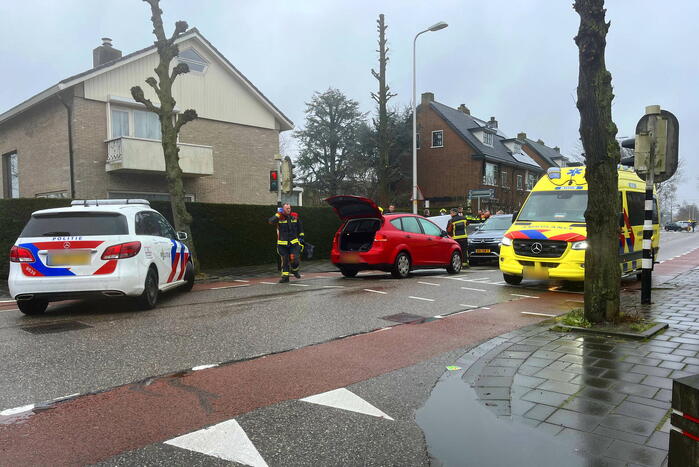 Fietser raakt ernstig gewond bij botsing met auto
