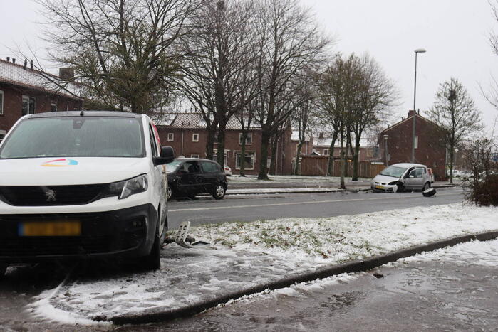 Forse schade en wiel afgebroken na botsing