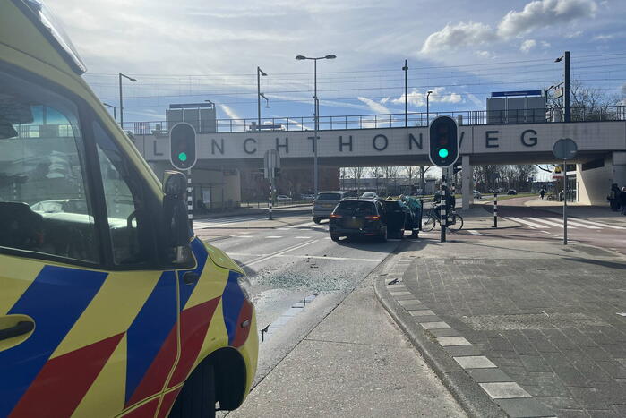 Aanrijding tussen twee personenauto's