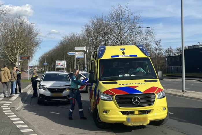 Aanrijding tussen twee personenauto's