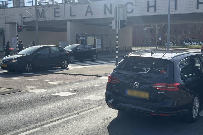 Aanrijding tussen twee personenauto's