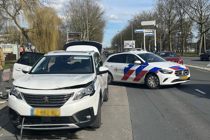 Aanrijding tussen twee personenauto's