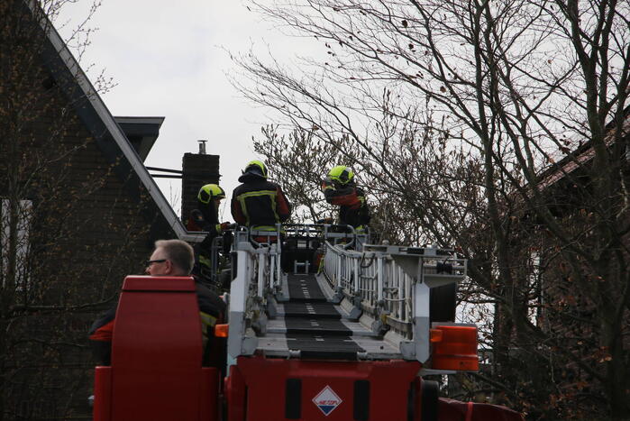 Dakdeel laat los door harde wind