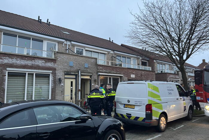 Persoon gewond bij flinke woningbrand