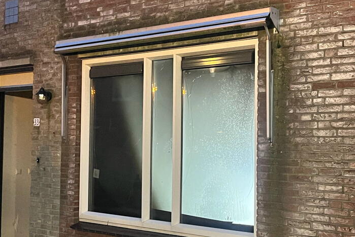 Persoon gewond bij flinke woningbrand