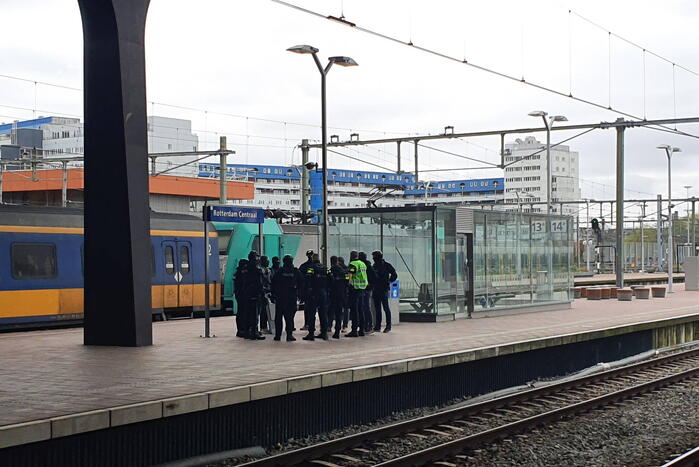 Massale inzet politie vanwege mogelijk vuurwapen