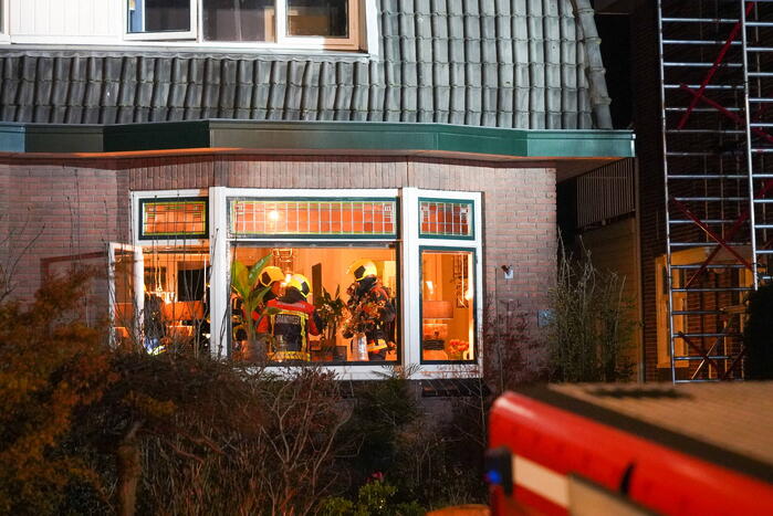 Brand in schoorsteen van woning