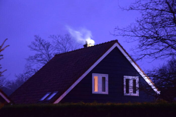 Brand in schoorsteen van vakantievilla