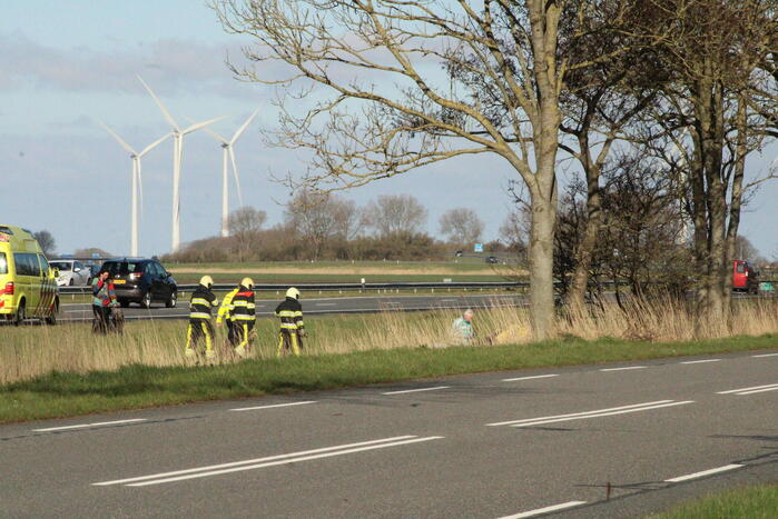 Automobilist raakt van de weg belandt in sloot