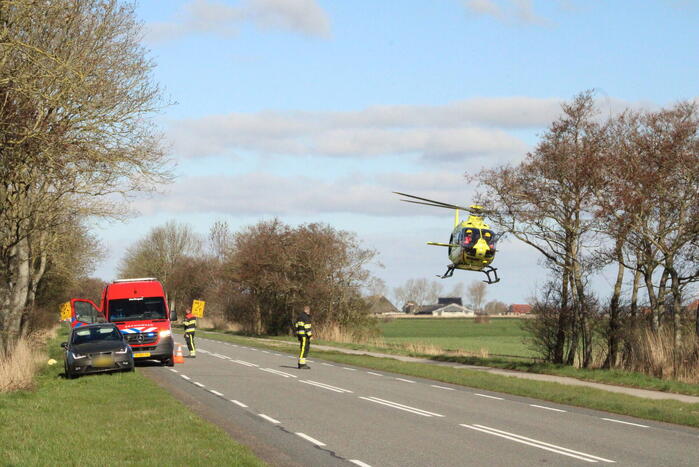 Automobilist raakt van de weg belandt in sloot