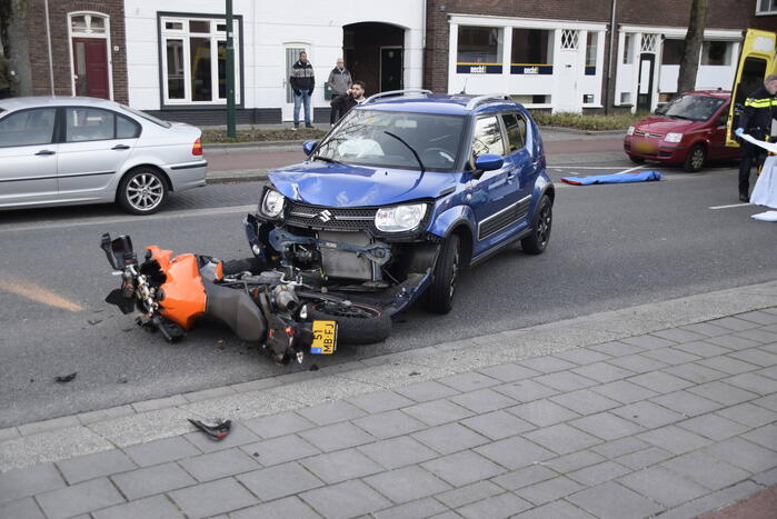 Motorrijder gewond na harde botsing met automobilist