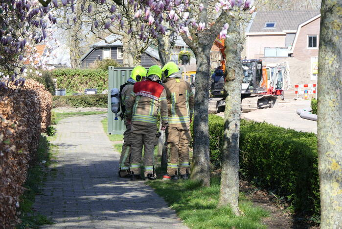 Onderzoek naar gaslucht, brandweer verricht metingen