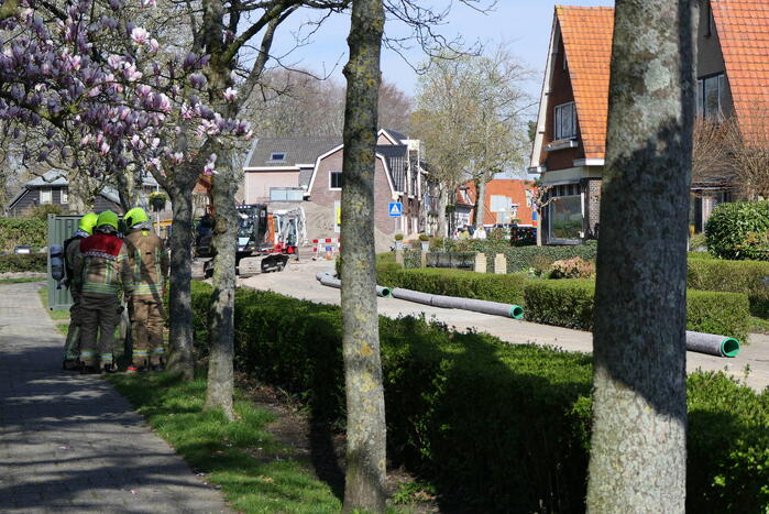Onderzoek naar gaslucht, brandweer verricht metingen