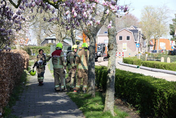Onderzoek naar gaslucht, brandweer verricht metingen