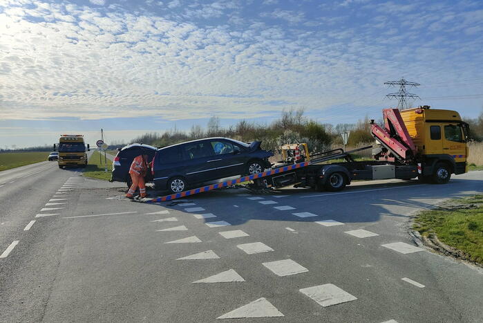 Veel schade na ongeval op kruising