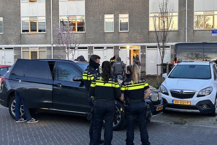 Buurt opgeschrikt door flashbangs tijdens inval arrestatieteam