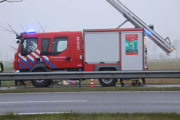 Bestuurder van auto belandt in sloot