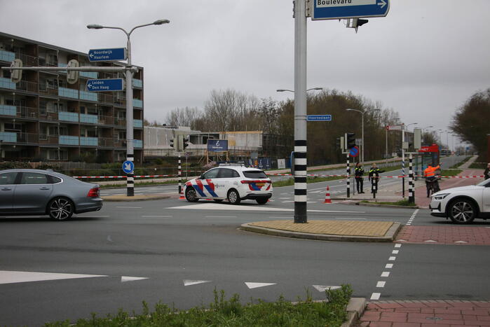 Persoon met verward gedrag van flatgebouw gehaald