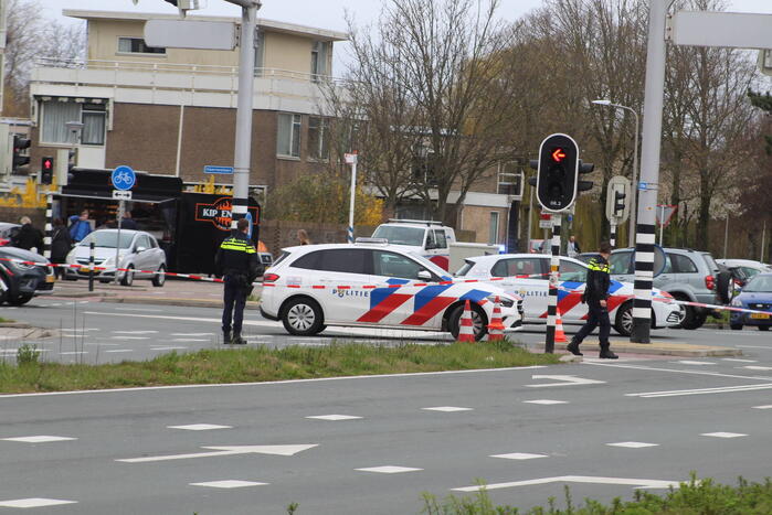 Persoon met verward gedrag van flatgebouw gehaald