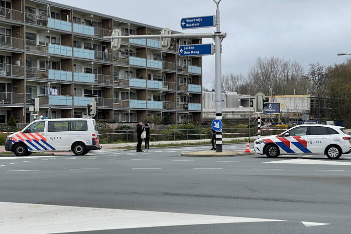 Persoon met verward gedrag van flatgebouw gehaald