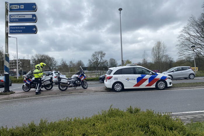 Motorrijder gaat hard onderuit