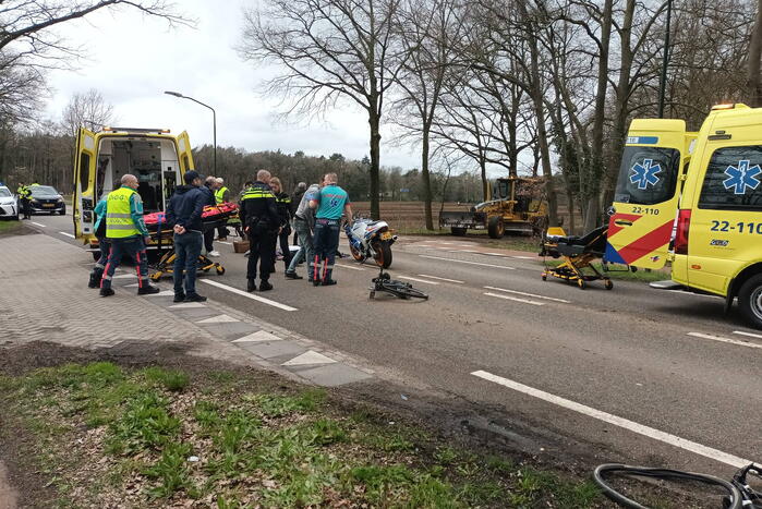 Fiets in stukken bij aanrijding met motor