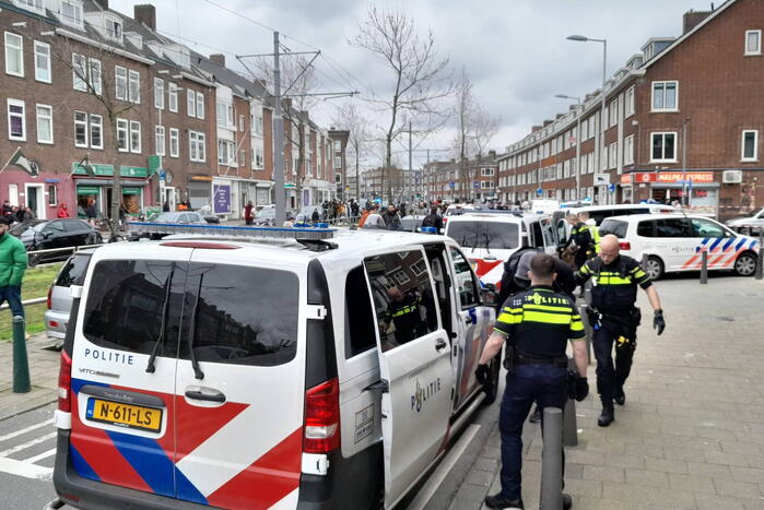 Man wordt op straat neergeschoten in Charlois