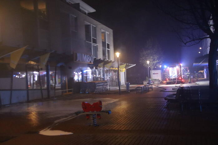 Grote brand bij Jumbo supermarkt