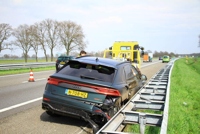 Audi RSQ8 zwaar beschadigd bij eenzijdig ongeval