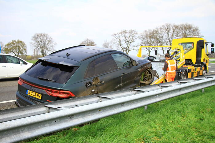 Audi RSQ8 zwaar beschadigd bij eenzijdig ongeval