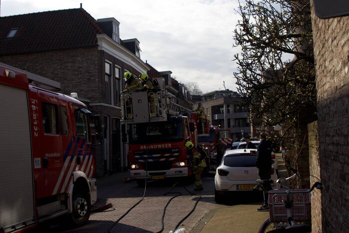 Brandweer ingezet voor dakbrand in binnenstad