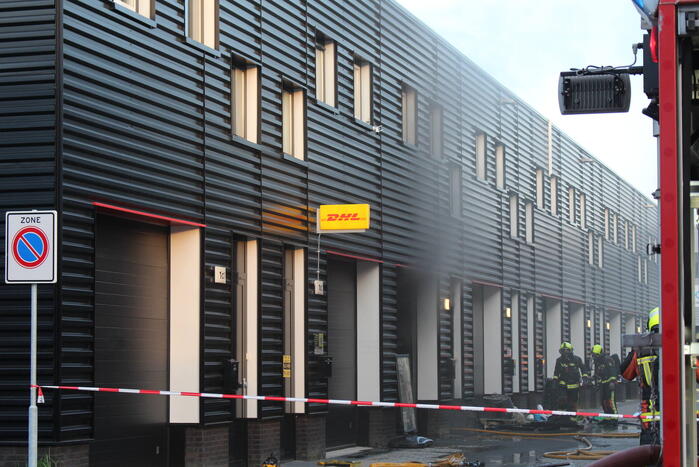 Hevige brand in bedrijfsverzamelgebouw
